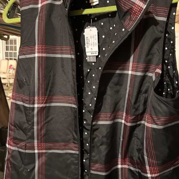 Sweaters - Picture 7 of 8